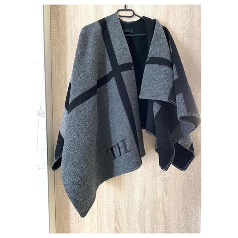 poncho burberry iniziali|burberry poncho shawl pockets.